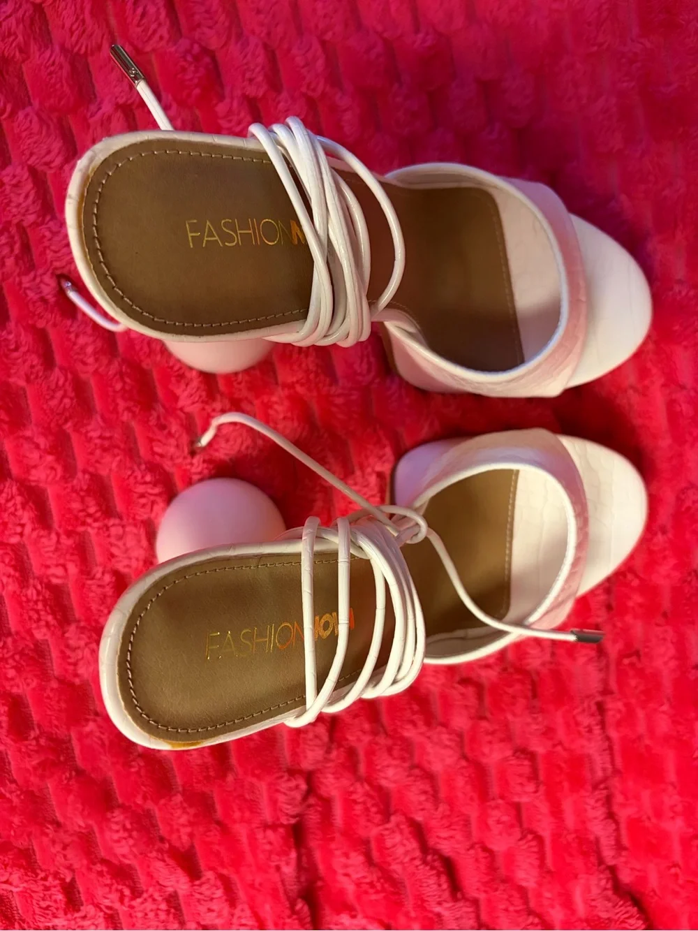 Fashion Nova White Croc Embossed Platform Lace-Up Heels | Size 8.5